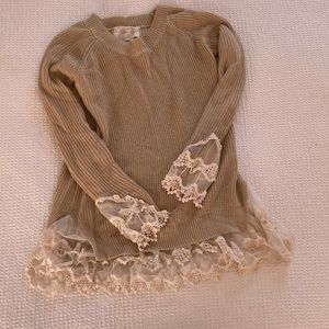 Spool 72 bohemian sweater with cream lace detail. Women’s small.